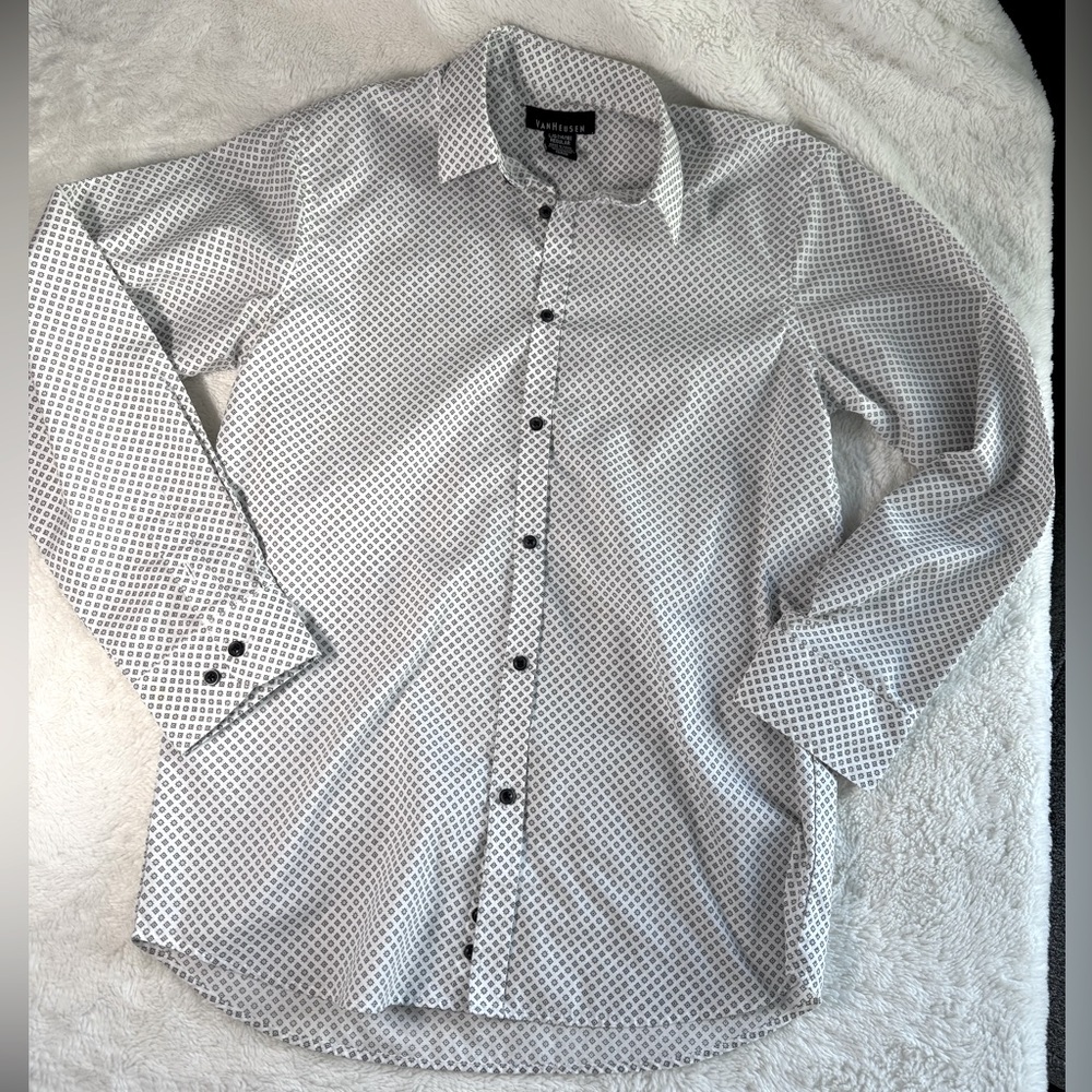 Young men’s White Patterned Shirt, Size 14/16